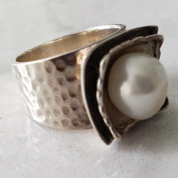 Pearl Ring - Picture 4 of 4